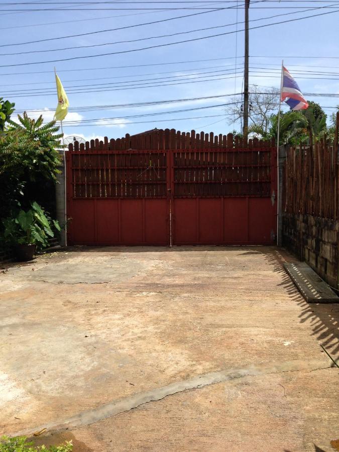 Villa Scenns 상클라부리 외부 사진